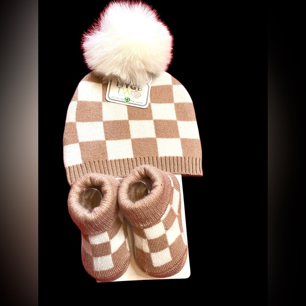 Newborn Hat and Booties